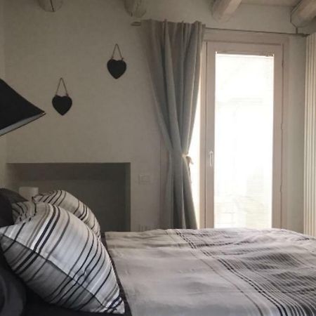 Antonella Gardalake 2 Desenzano del Garda Eksteriør bilde