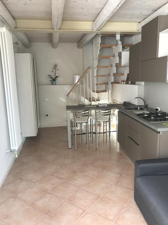 Antonella Gardalake 2 Desenzano del Garda Eksteriør bilde