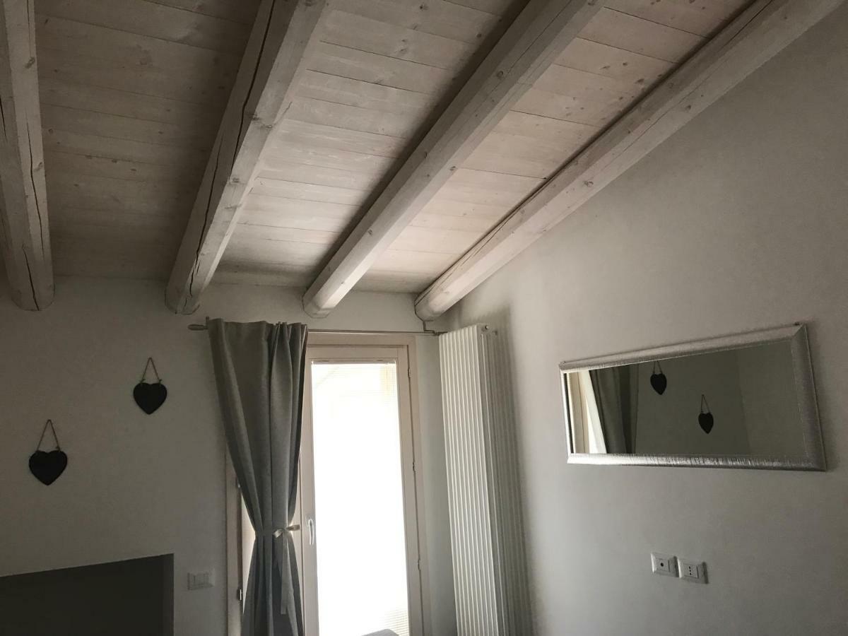 Antonella Gardalake 2 Desenzano del Garda Eksteriør bilde